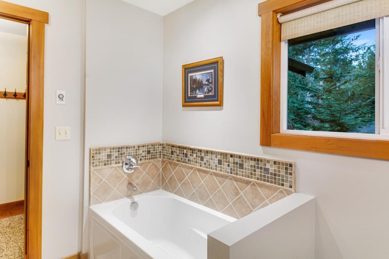 Buckhead Cabin Marrowstone Luaran gambar